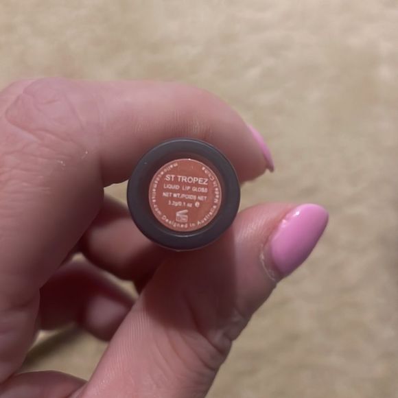 New MELLOW Lip Gloss Shade Tropez - Picture 9 of 9